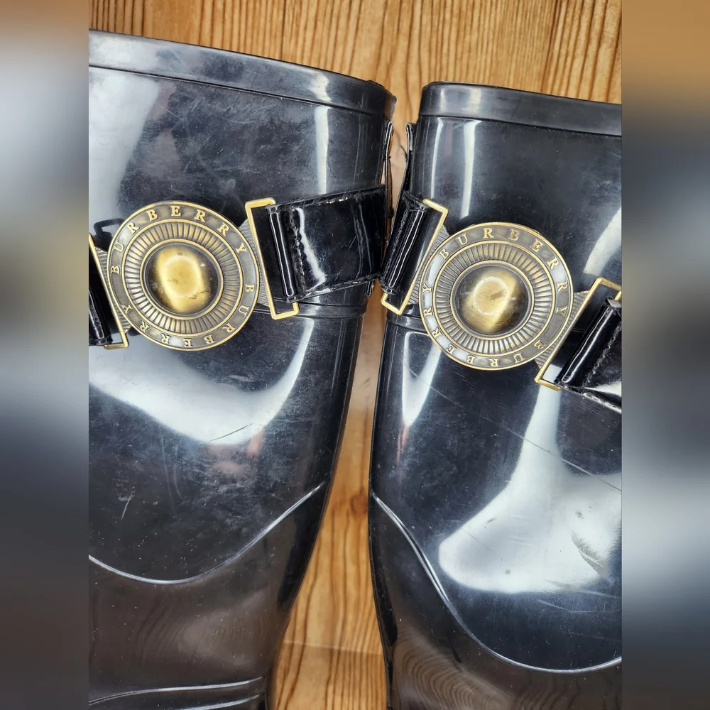Burberry Women's Black Calf Rain Boot Size 9.5 / 40 - Picture 12 of 17